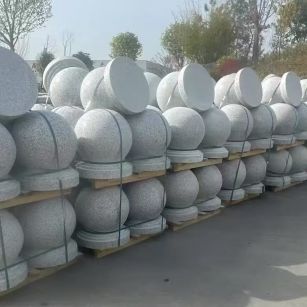 葫芦岛 白麻花岗岩石材圆球，石球，挡车球，隔离球，景观石球，风水球等