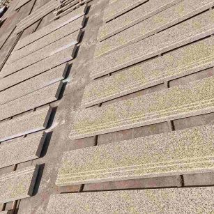 葫芦岛 黄金麻花岗岩光面楼梯踏步