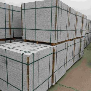 葫芦岛 白麻花岗岩石材荔枝面地铺石（300*600*50）