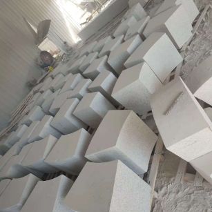 葫芦岛 白麻花岗岩异形坐凳