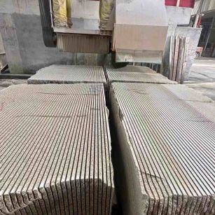 葫芦岛 车间生产日常，黄金麻白麻花岗岩