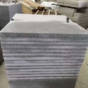 葫芦岛 芝麻白5公分火烧地铺成品，900*400，规格可定制