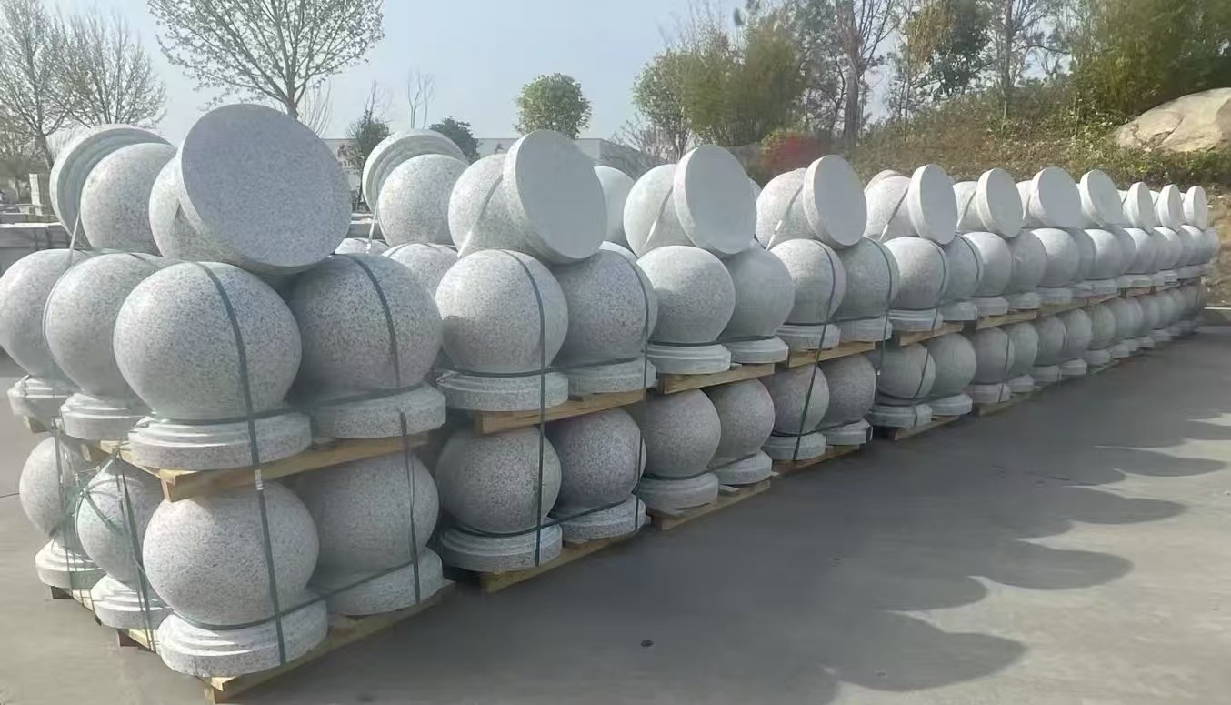 葫芦岛 白麻花岗岩石材圆球，石球，挡车球，隔离球，景观石球，风水球等