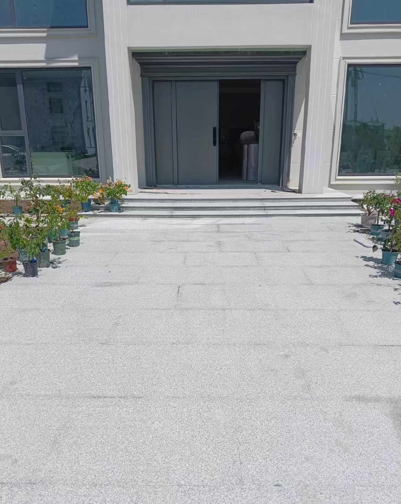 葫芦岛 芝麻白花岗岩地铺石地面铺装