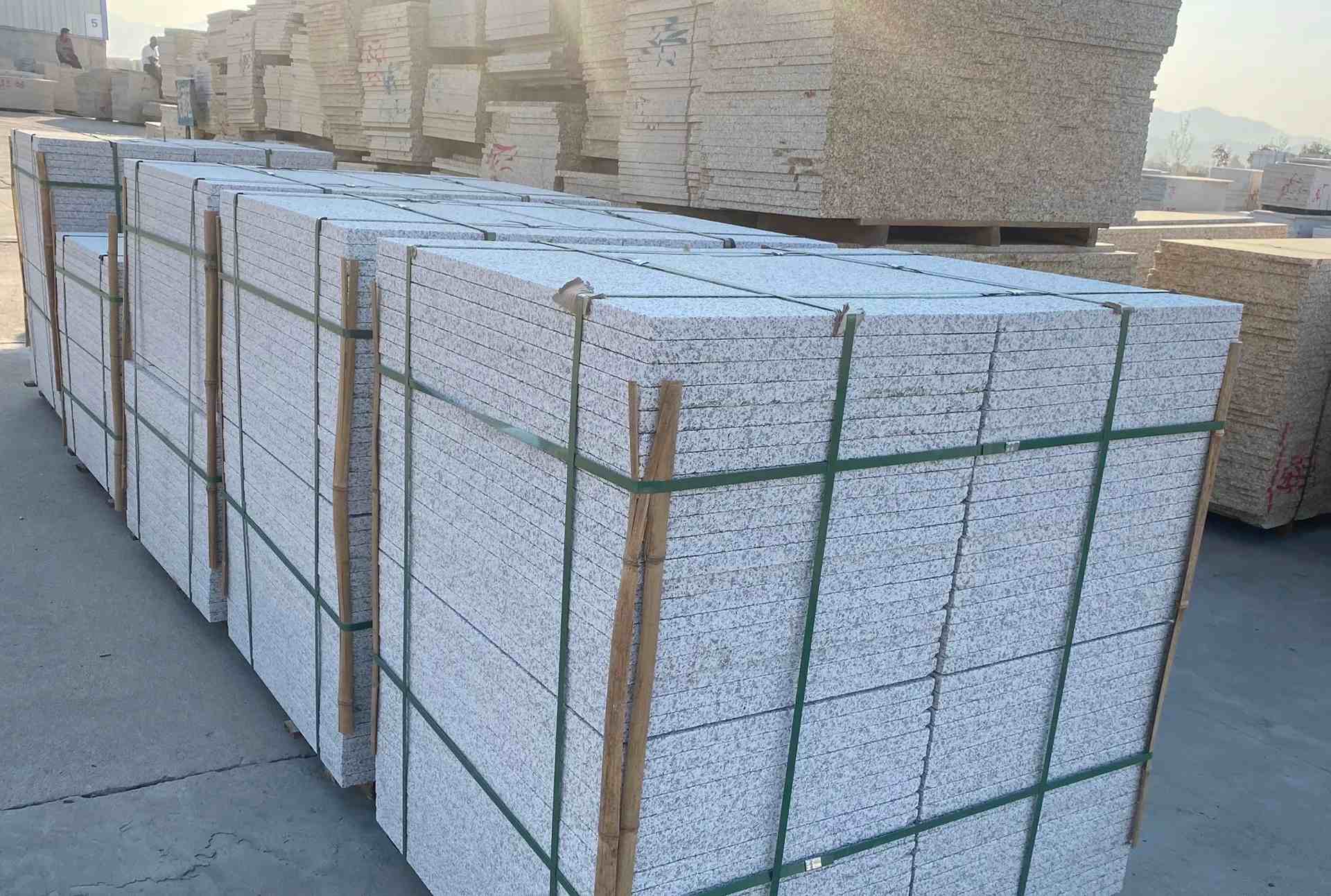 葫芦岛 白麻花岗岩荔枝面地铺石