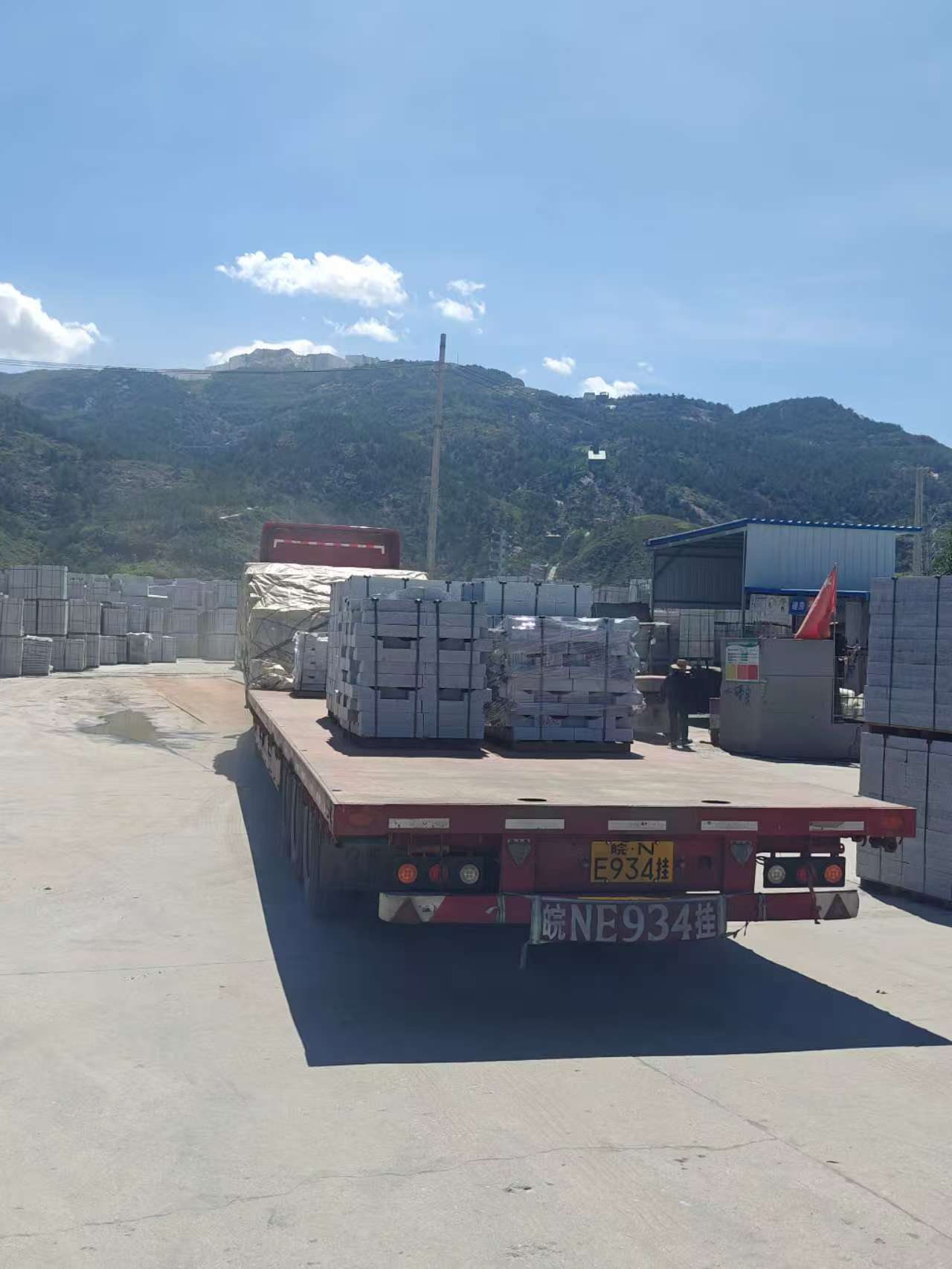 葫芦岛 芝麻白仿形路沿石，直形路沿石