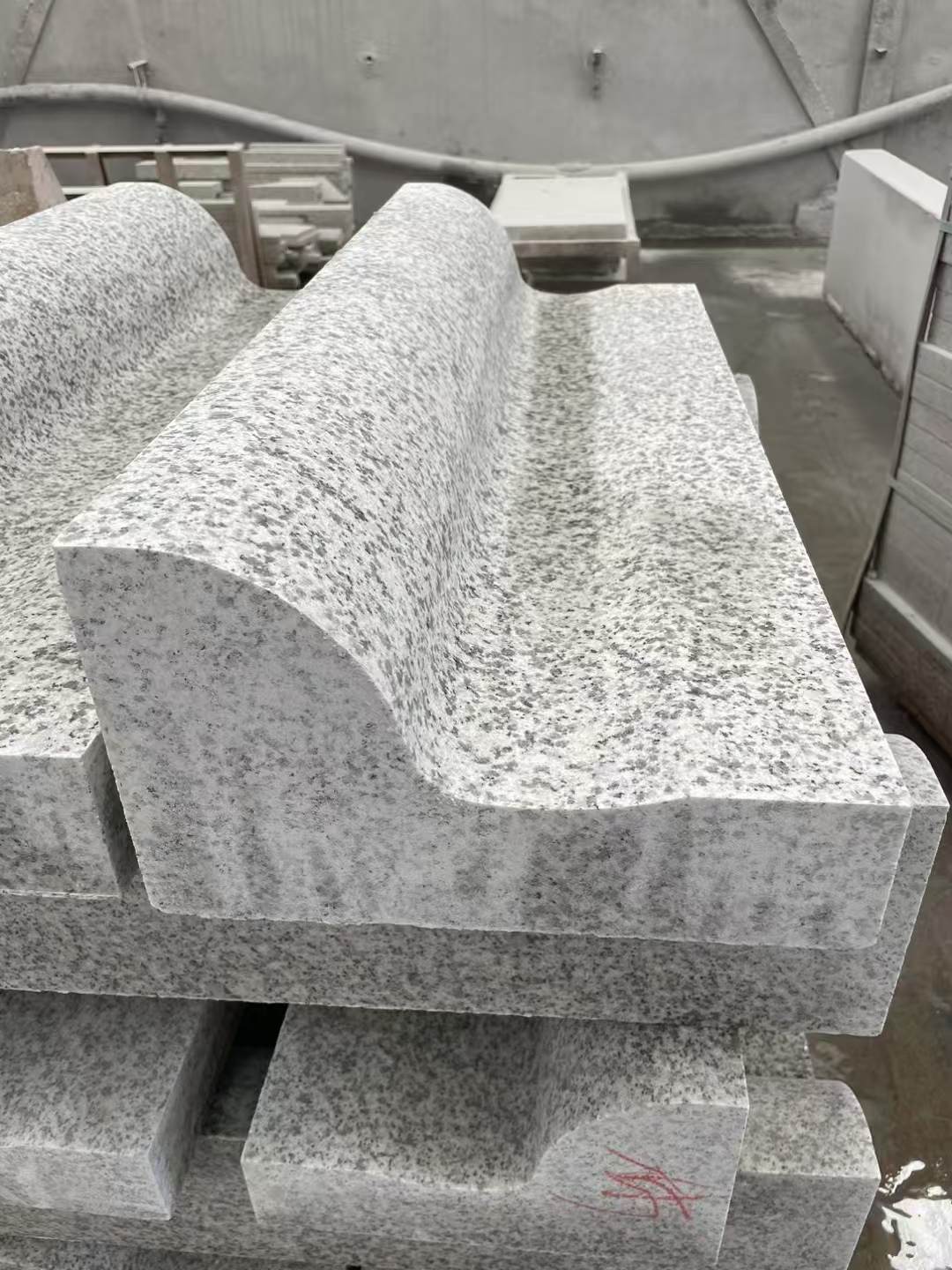 葫芦岛 白麻花岗岩S型路沿石，路侧石，马路牙子等